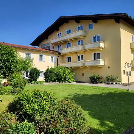 Appartementhaus Stoeckl Бад-Фюссінг