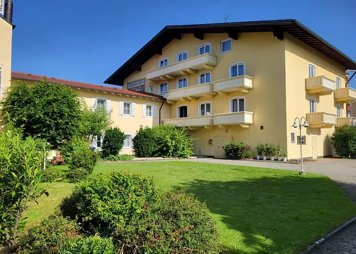 Appartementhaus Stoeckl Бад-Фюссинг